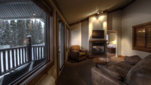 Flat-screen TV - Elk Ridge Resort (Waskesiu Lake)