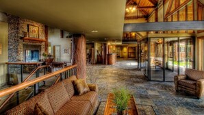 Lobby - Elk Ridge Resort (Waskesiu Lake)