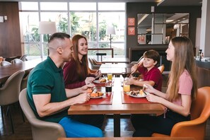 Frokostbuffé hver dag (BRL 0.01 per person)