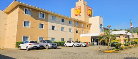 Voorkant van accommodatie