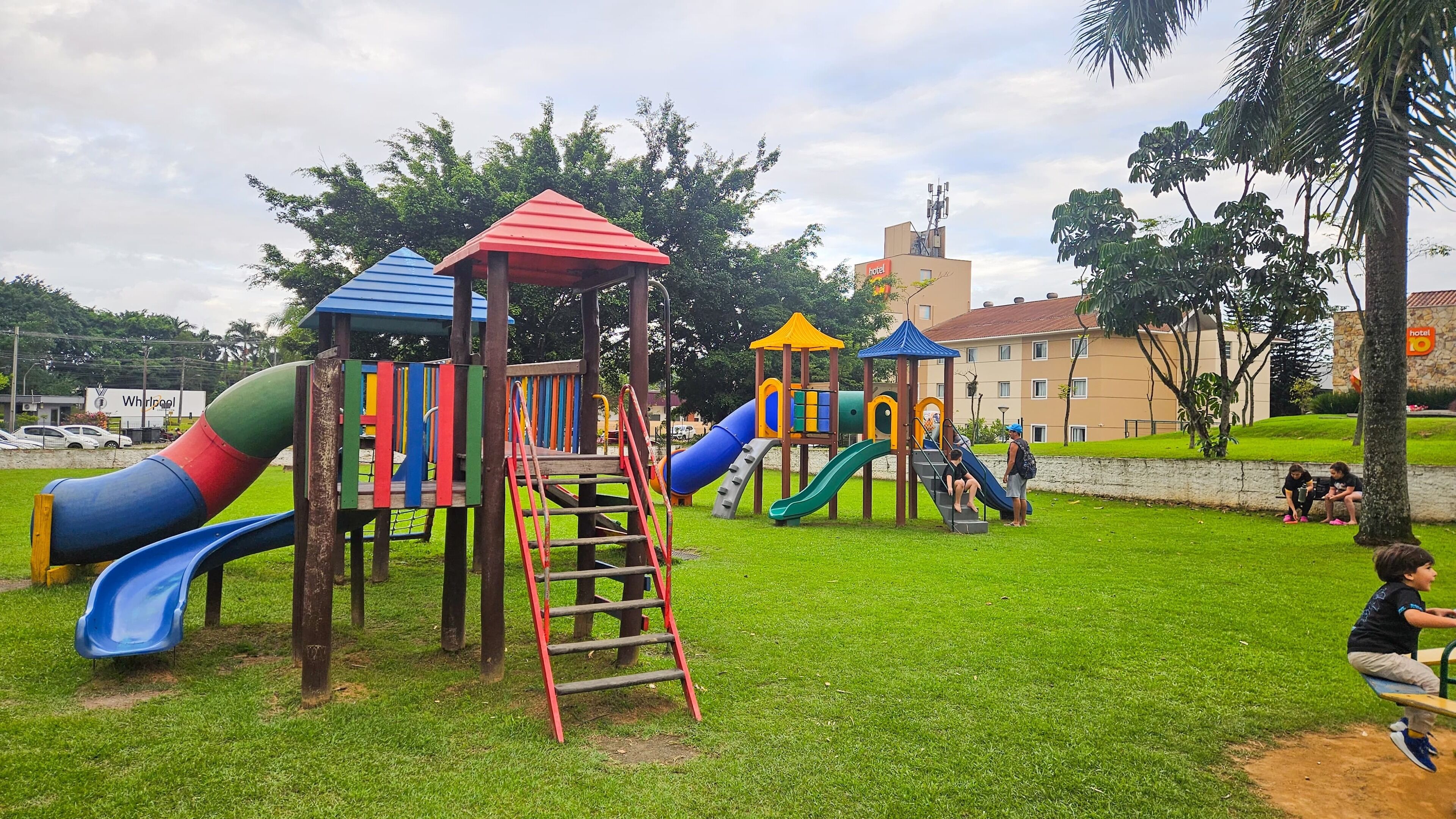 Children’s play area – outdoor