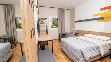 Standard Room, 1 Double Bed | Minibar, in-room safe, desk, blackout drapes