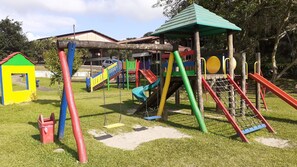 Children’s play area – outdoor - Hotel 10 Joinville (Joinville)
