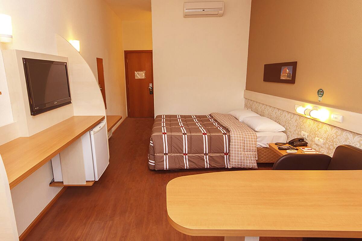 1 bedroom, minibar, in-room safe, desk