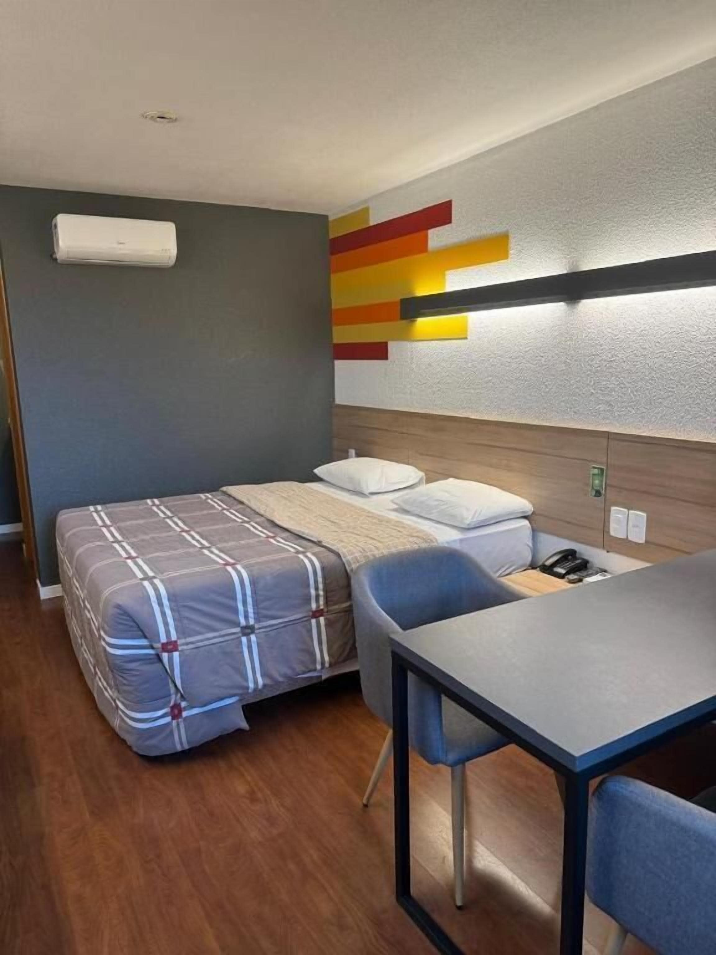 standard room, 1 double bed | 1 bedroom, minibar, in-room safe, desk