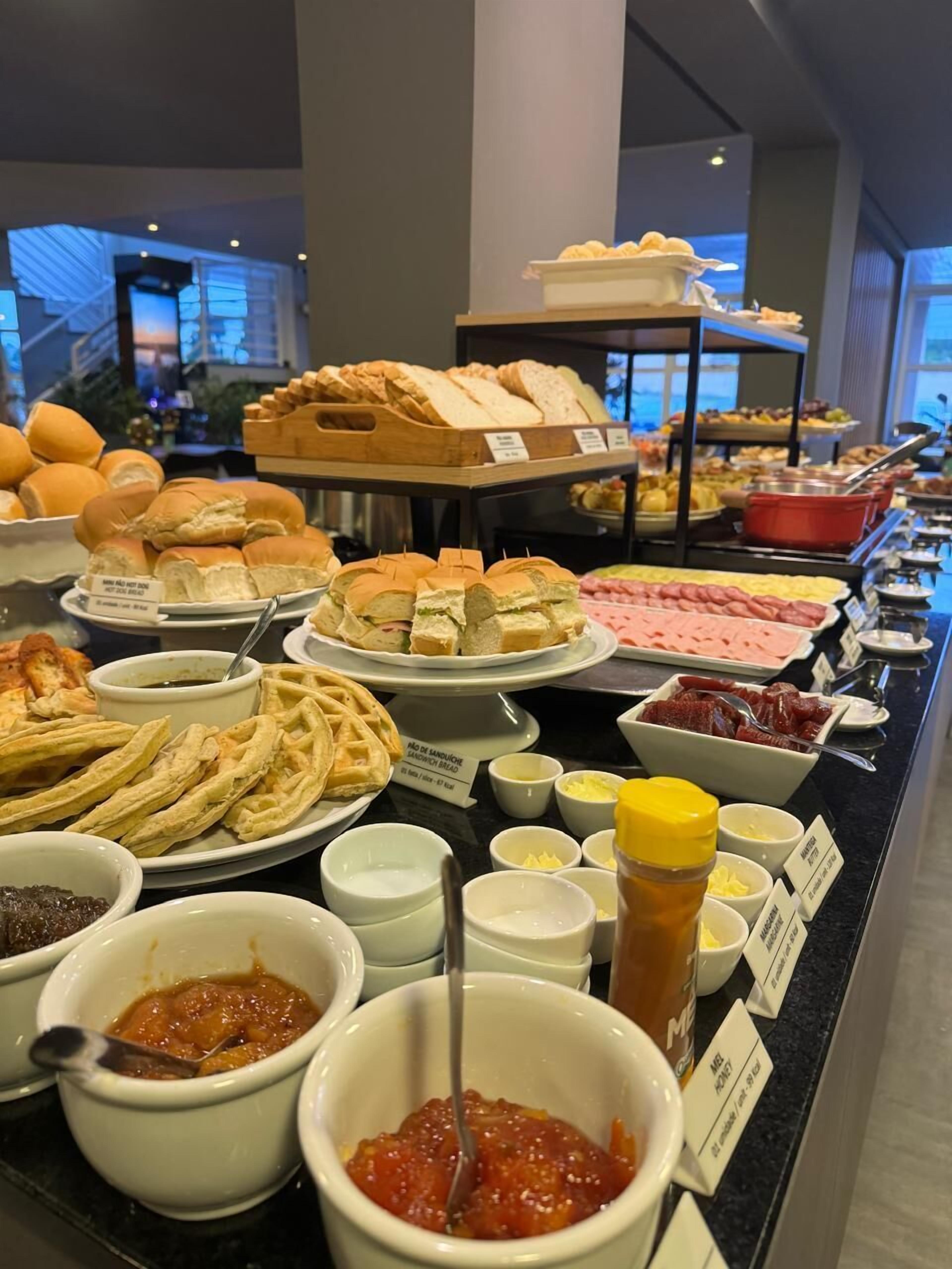 Daily buffet breakfast (BRL 0.01 per person)