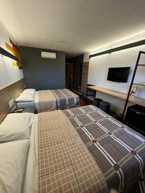 Minibar, in-room safe, desk, soundproofing - Hotel 10 União da Vitória (Uniao da Vitoria)