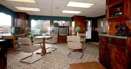 Country Hearth Inn & Suites Marietta