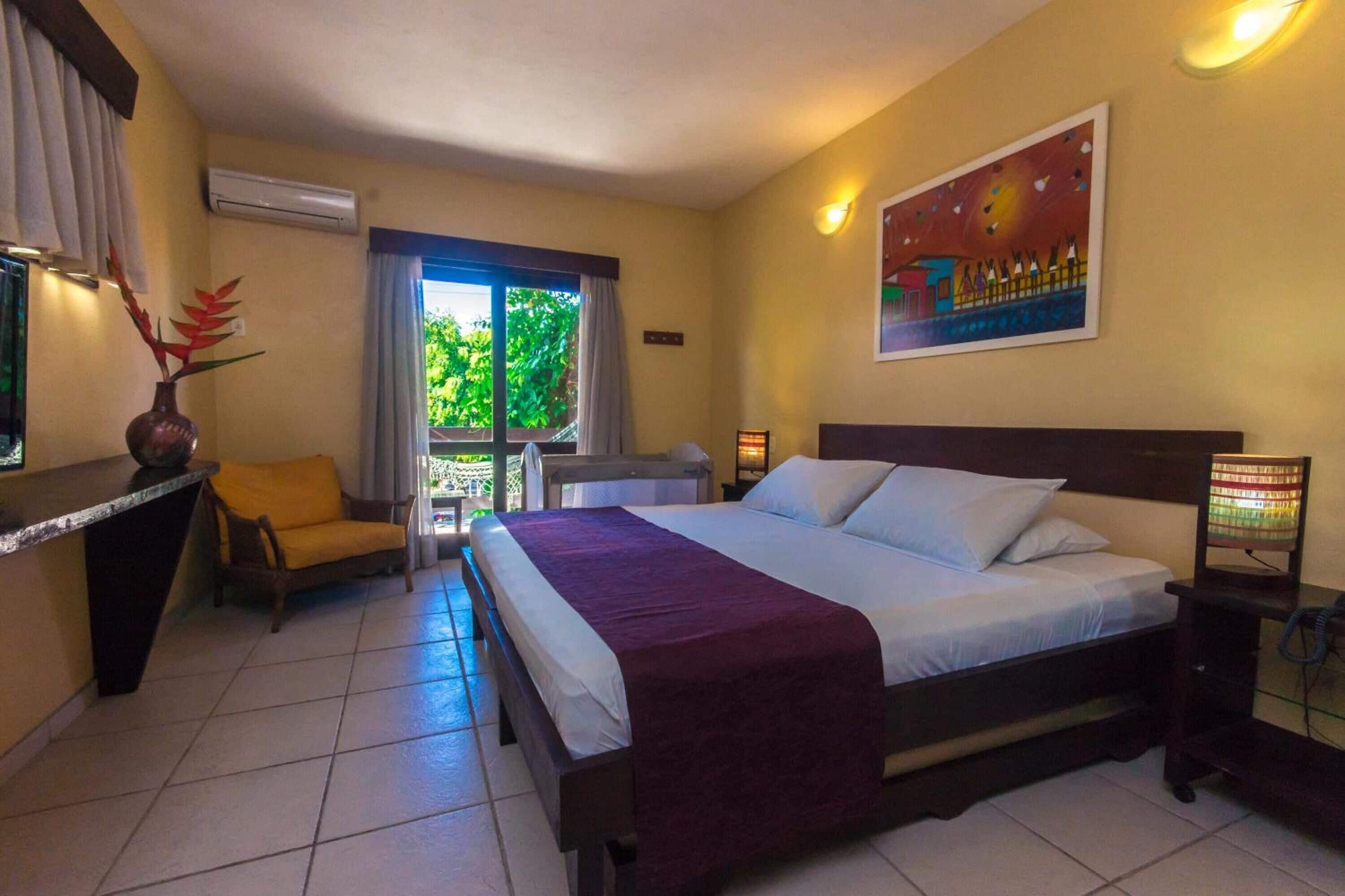 minibar, in-room safe, desk