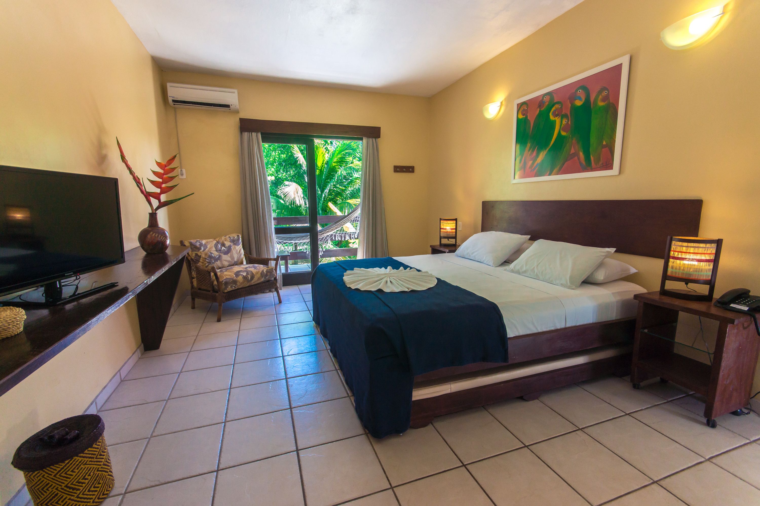 standard double room | minibar, in-room safe, desk