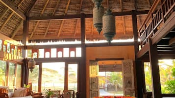 Desayuno buffet incluido todos los días