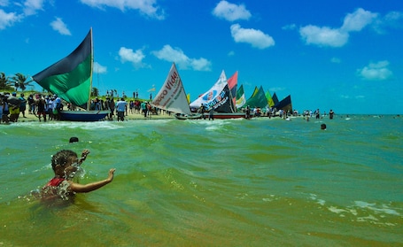 On the beach, free beach shuttle, beach towels, 2 beach bars