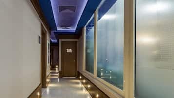 Couples treatment room(s), sauna, steam room, massages