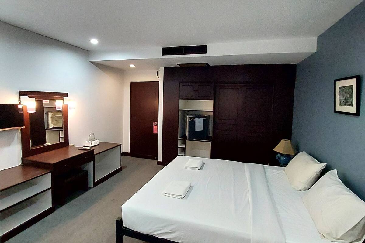Standard Double or Twin Room | ستائر تعتيم وواي فاي مجانًا وملاءات أسرّة