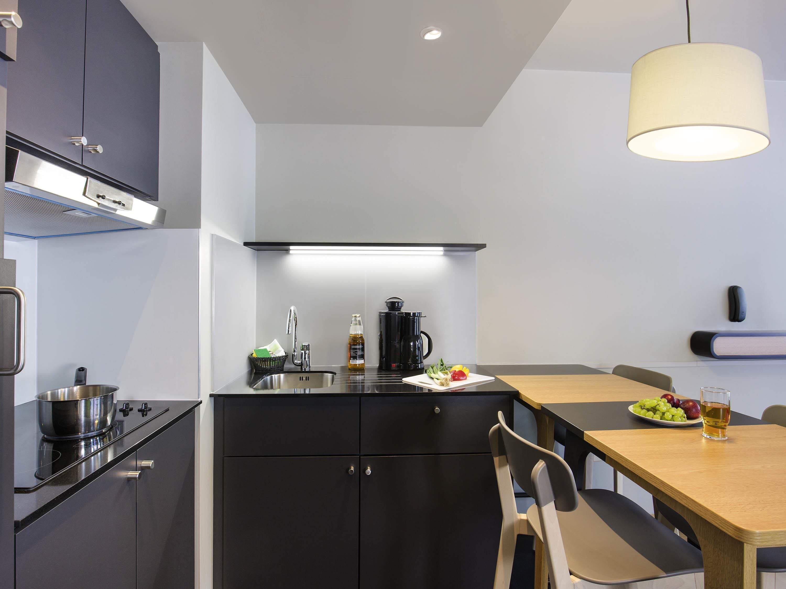 apartment, multiple beds | 1 bedroom, hypo-allergenic bedding, in-room safe, desk