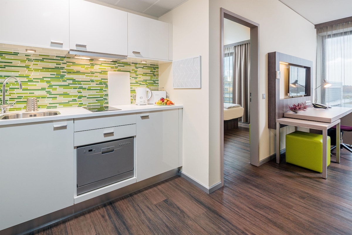 Superior appartement, 1 kingsize bed (Cozy Sitting Corner) | Privékitchenette | Een espressoapparaat, een koffiezetapparaat/waterkoker, een koelkast