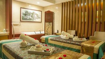 Couples treatment room(s), body treatments