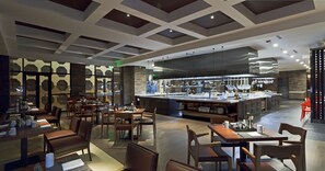 4 ravintolaa, joissa tarjoillaan aamiainen; kansainvälinen keittiö