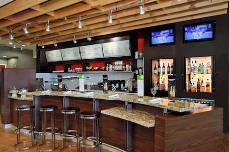 Bar (on property). Courtyard by Marriott Victoria