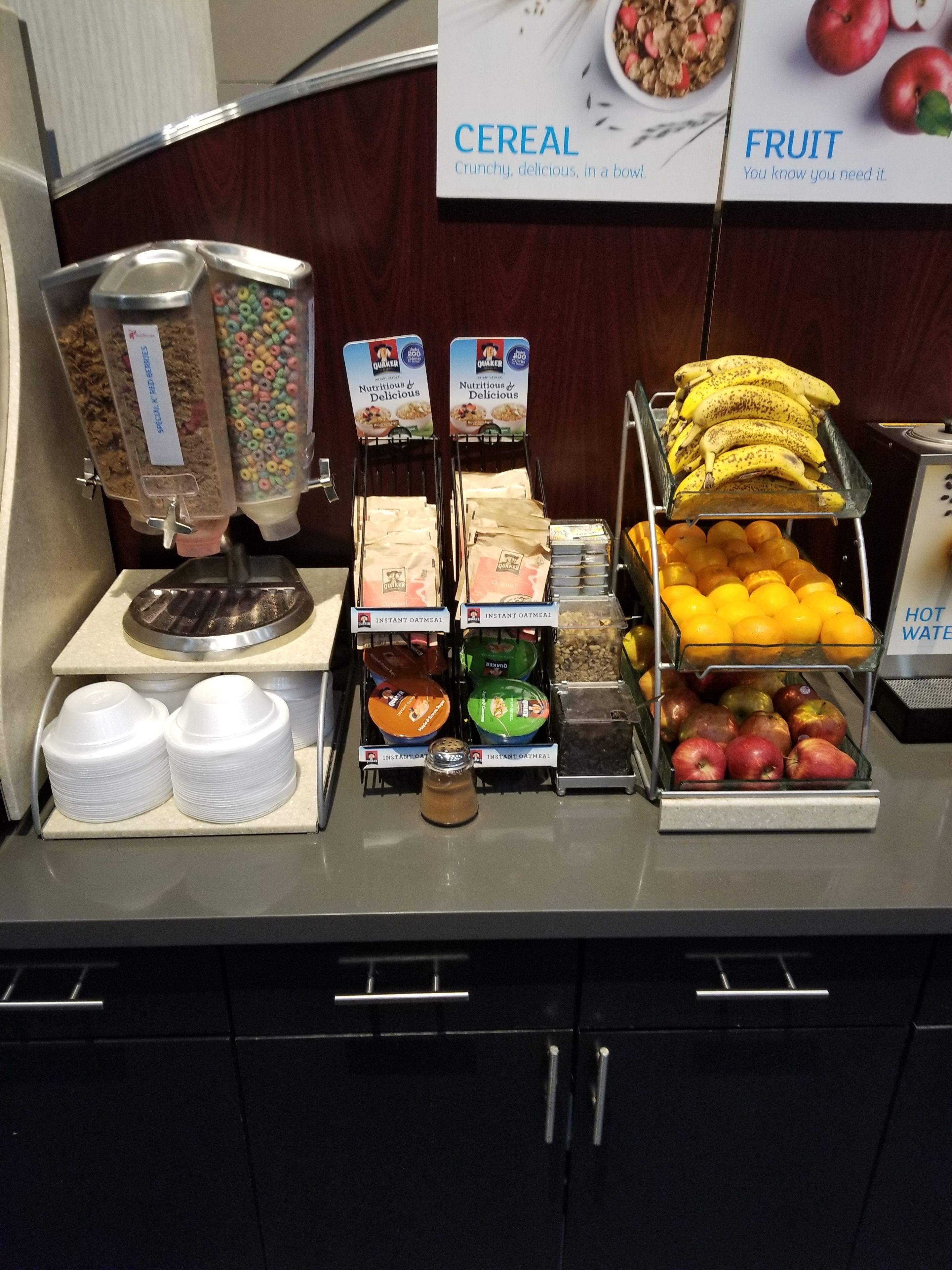 free daily continental breakfast