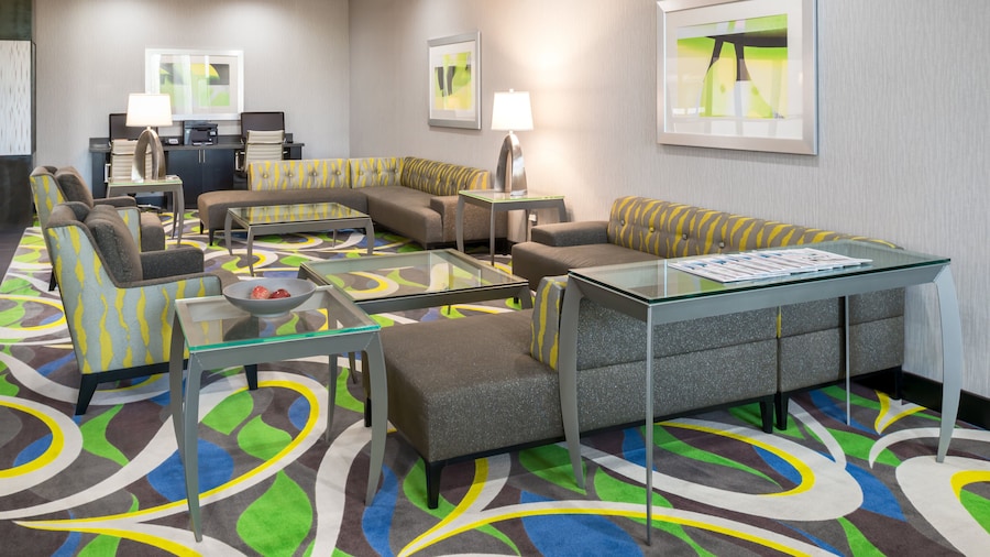 Holiday Inn Express & Suites Norman by IHG