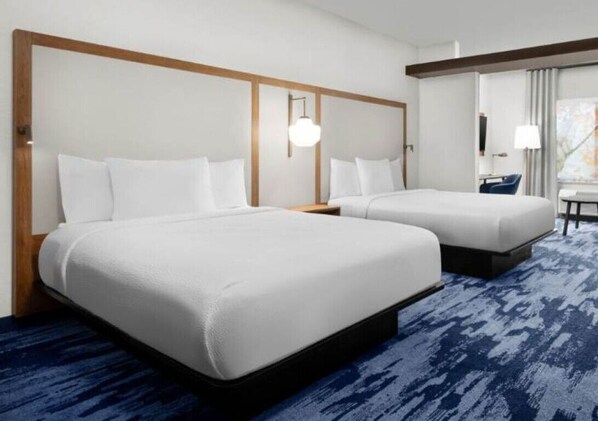 办公桌、遮光窗帘、熨斗/熨衣板、免费婴儿床