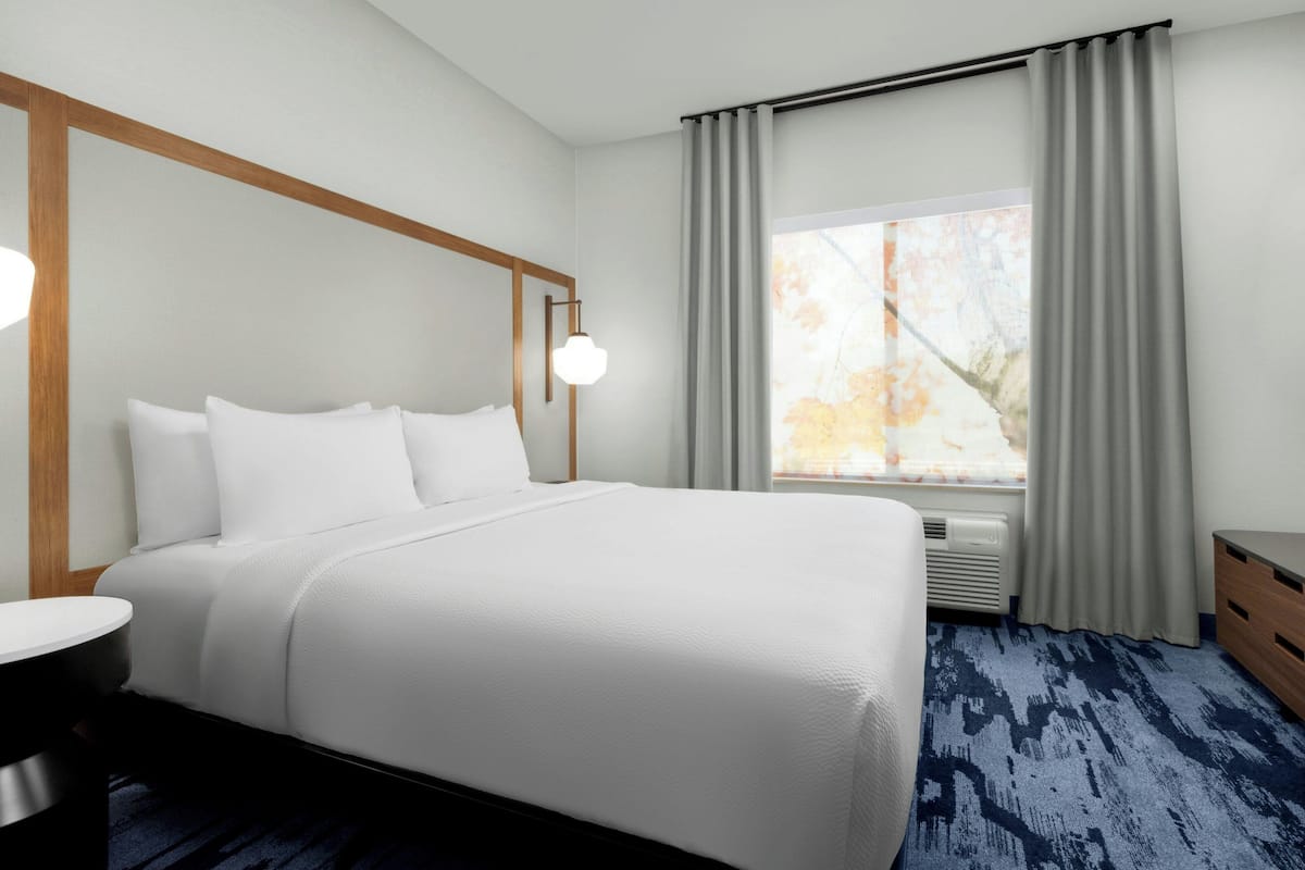 Executive-Suite, 1 Schlafzimmer | Schreibtisch, Verdunkelungsvorhänge, Bügeleisen/Bügelbrett