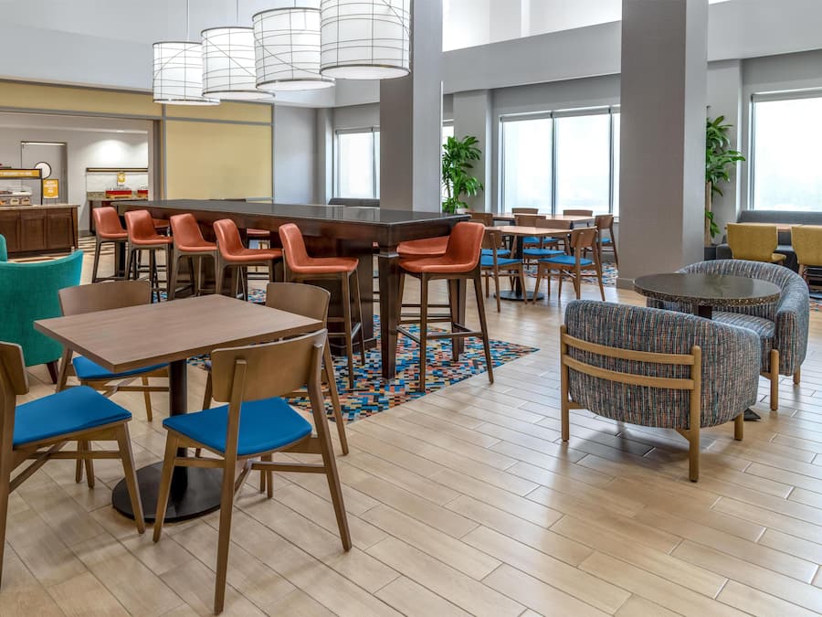 Sudah termasuk sarapan prasmanan setiap hari