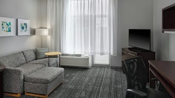 Suite, 1 chambre | Salle de séjour | Téléviseur connecté, Netflix, station d’accueil pour iPod