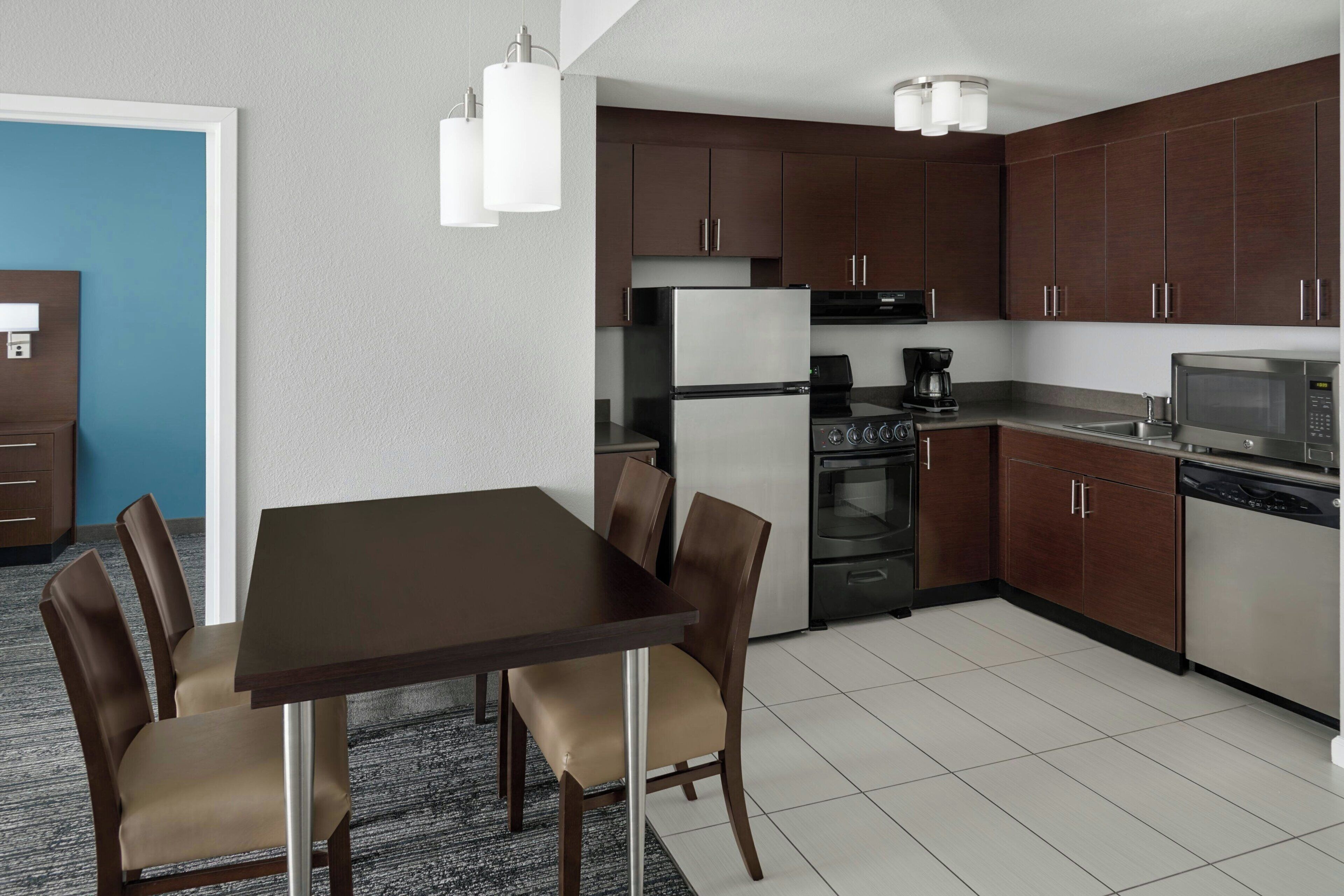 Suite, 2 Bedrooms | Desk, laptop workspace, soundproofing, iron/ironing board