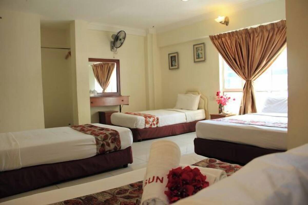1 bedroom, desk, WiFi (free), bed sheets