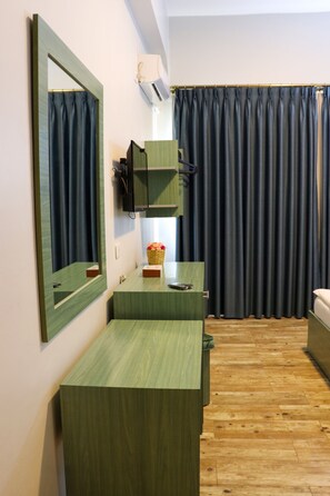 Coffres-forts dans les chambres, bureau