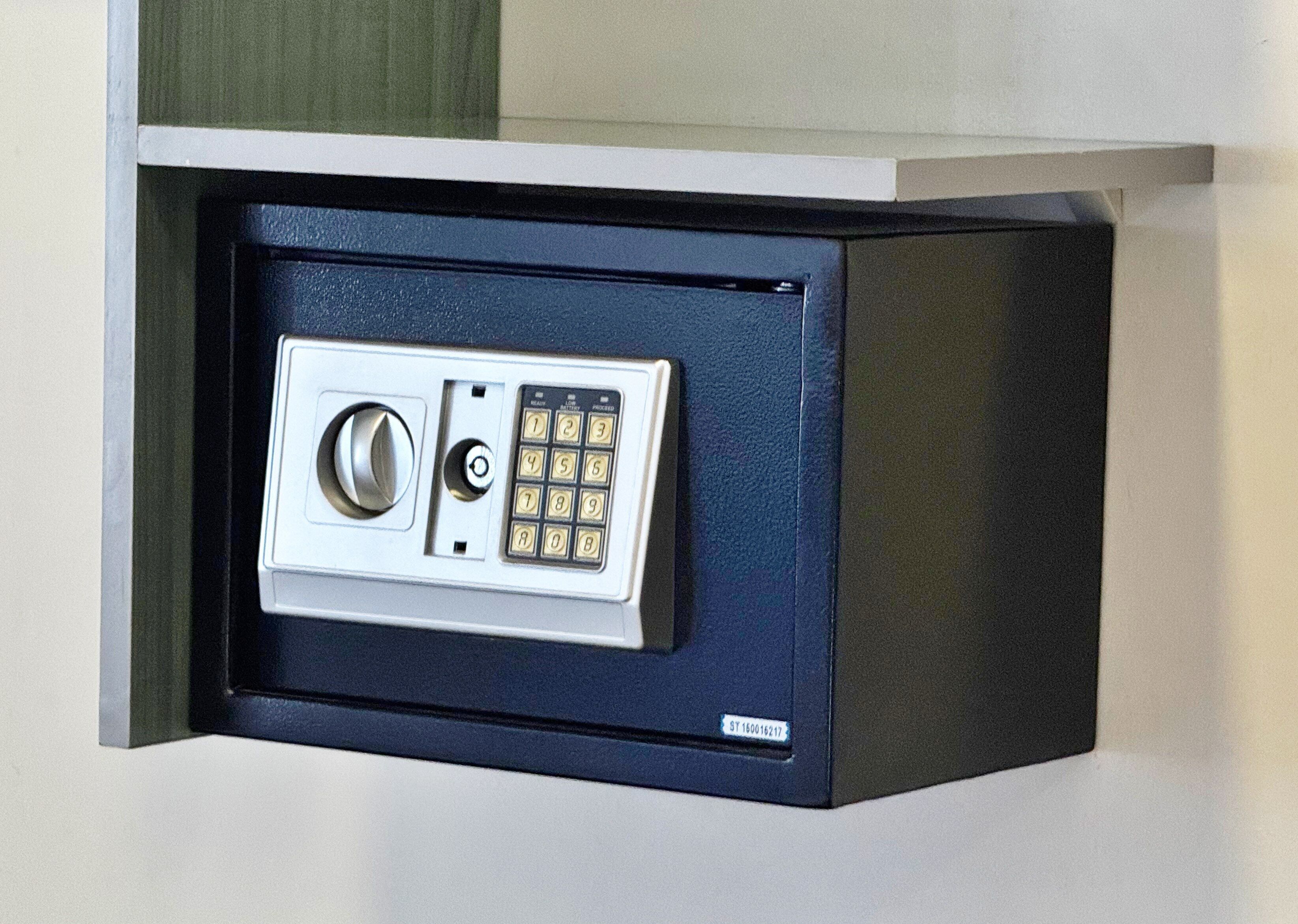 comfort quadruple room | safe