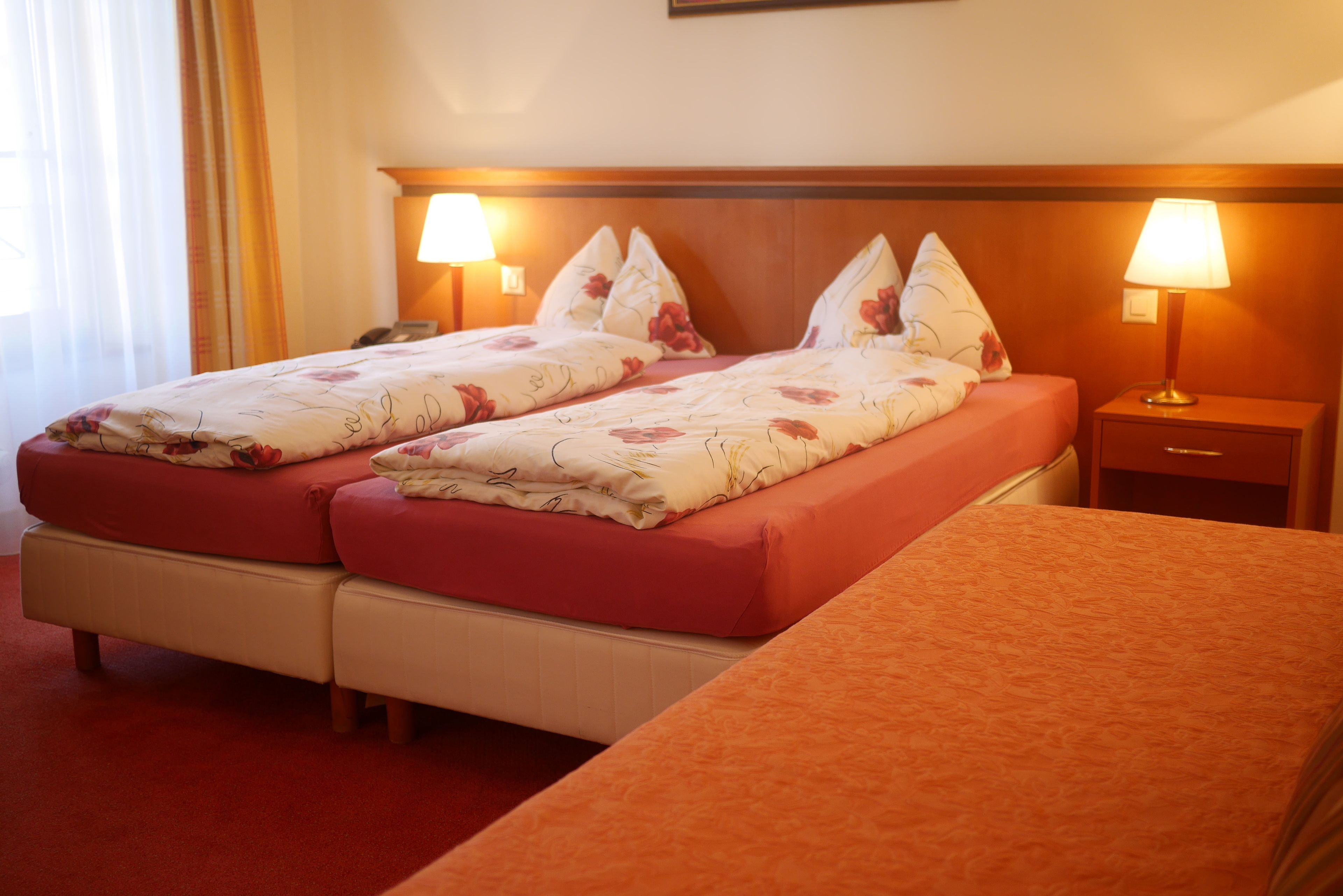 triple room | in-room safe, desk, cots/infant beds, free wifi