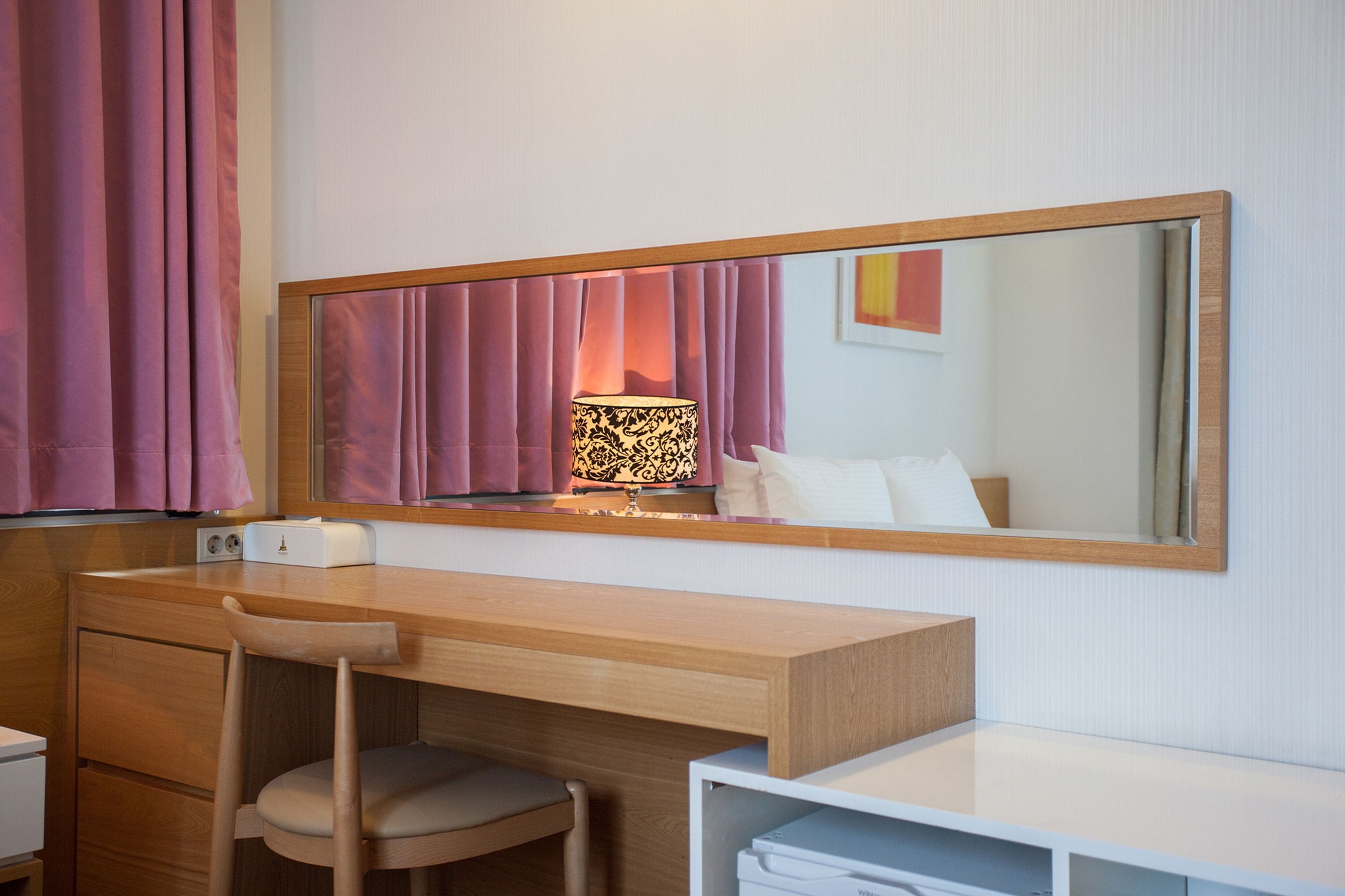 standard double room (bigger than most in seoul) | room amenity