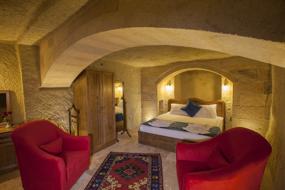 Premium bedding, minibar, in-room safe, individually decorated