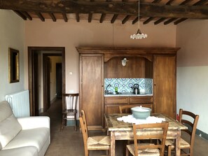 Lägenhet Superior - 1 dubbelsäng med bäddsoffa - pentry (air condition) | Vardagsrum | 32-tums platt-tv med satellitkanaler och tv