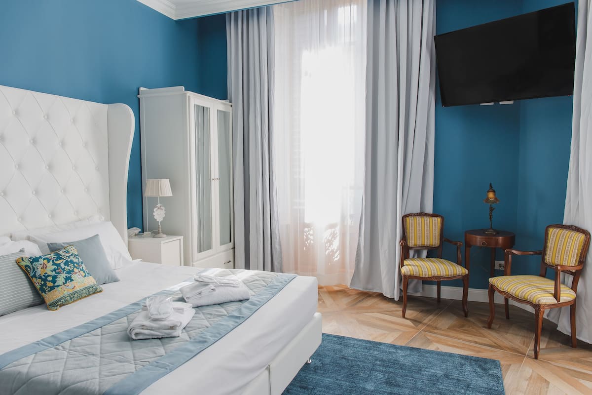 Tripla Deluxe | Minibar, tende oscuranti, Wi-Fi gratuito, lenzuola
