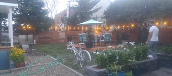 露露背包客青年旅舍