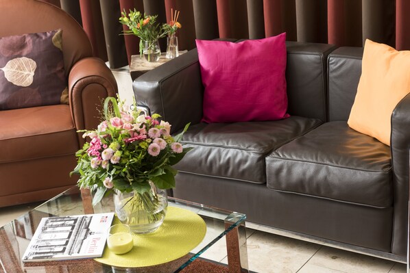 Lobby sitting area - Westlife Apart Hotel (Berlin)
