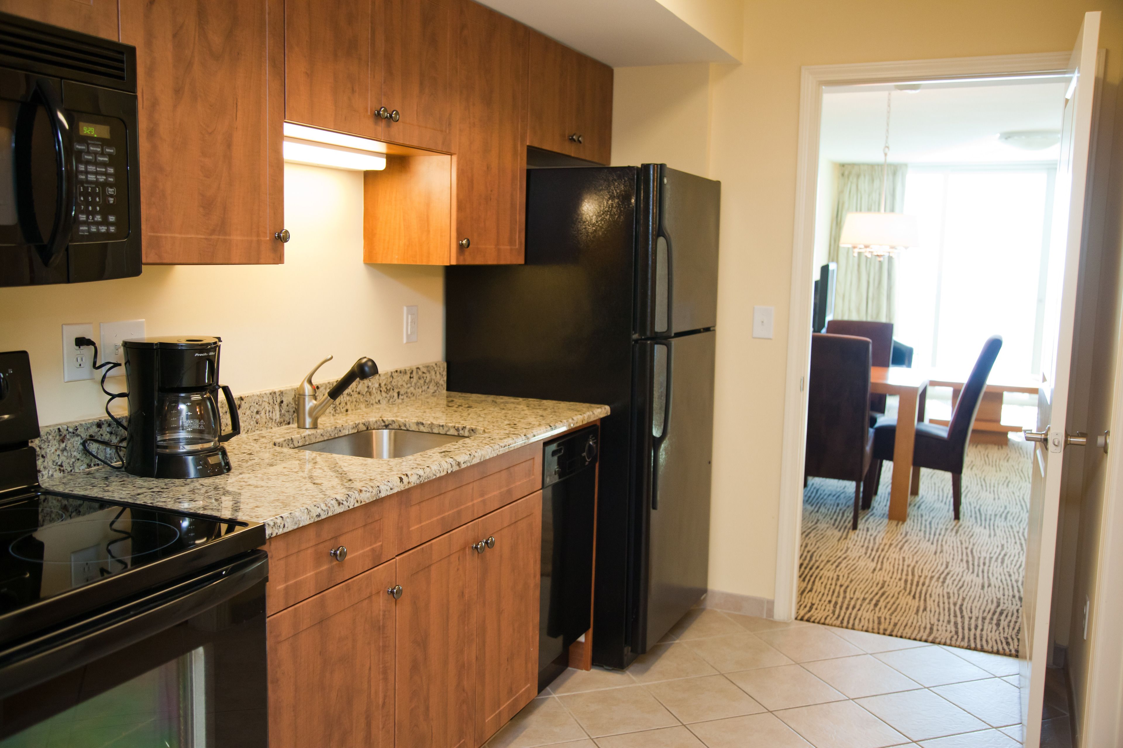 standard condo, 1 bedroom, oceanfront | private kitchen | full-sized fridge, microwave, oven, stovetop