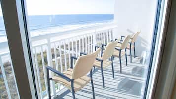 Deluxe Condo, 3 Bedrooms, Non Smoking, Ocean View | Balcony view