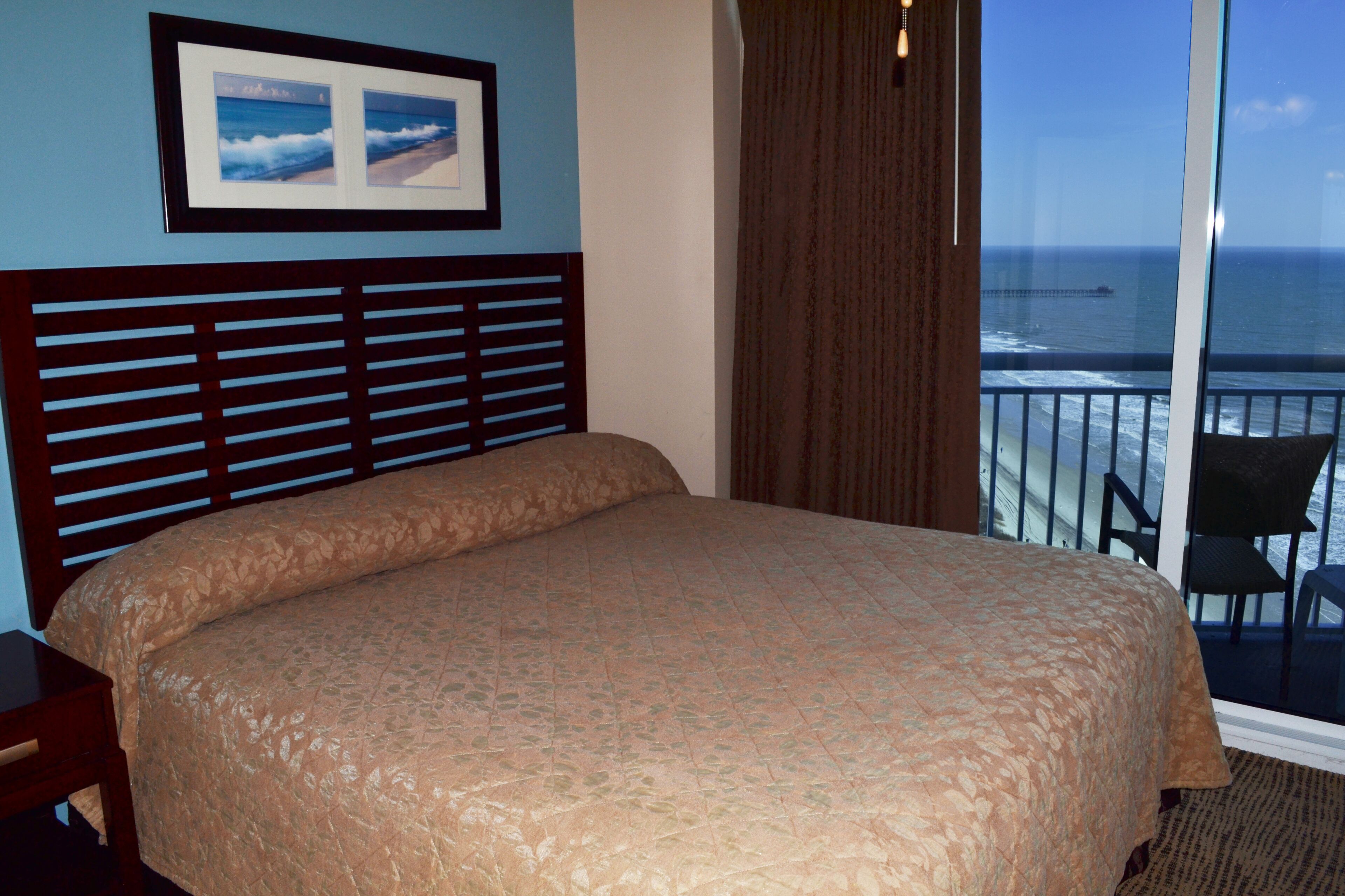 deluxe condo, 3 bedrooms, non smoking, ocean view | 3 bedrooms, iron/ironing board, free cots/infant beds, bed sheets