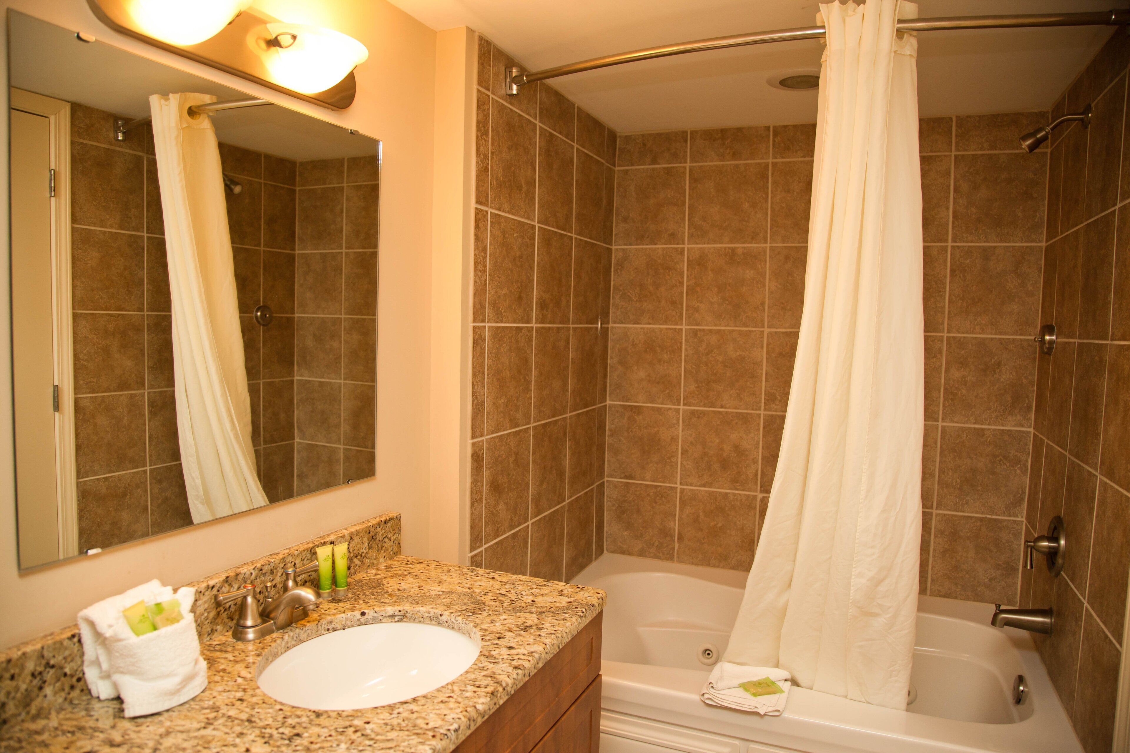 standard condo, 1 bedroom, non smoking, ocean view | bathroom | combined shower/bathtub, free toiletries, hair dryer, towels