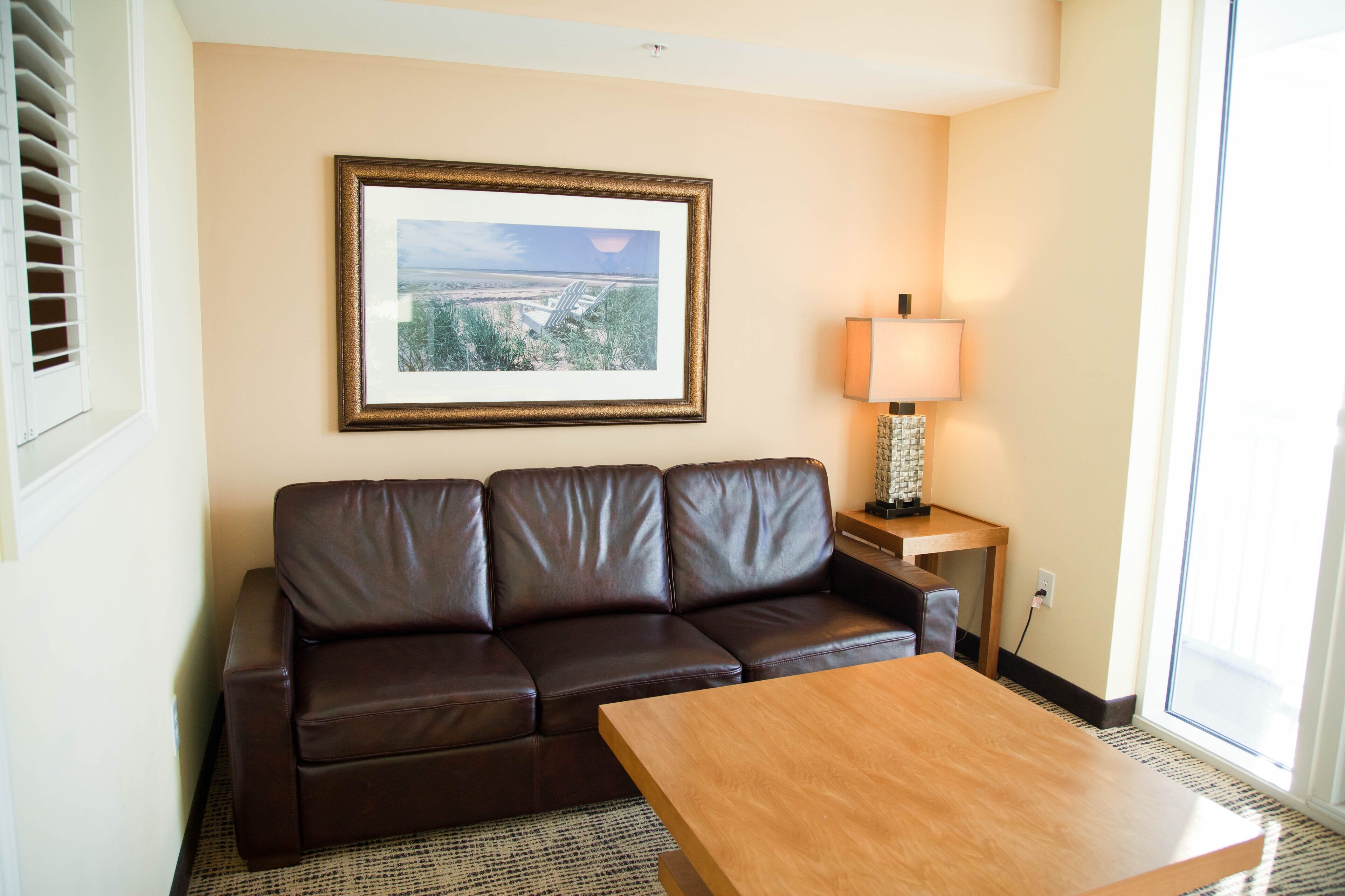 flat-screen tv, dvd player