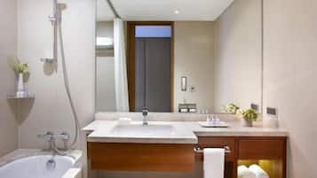 Superior Double Room, Bathtub (MOTION RELAX) | Bathroom | Hair dryer, bathrobes, towels, soap