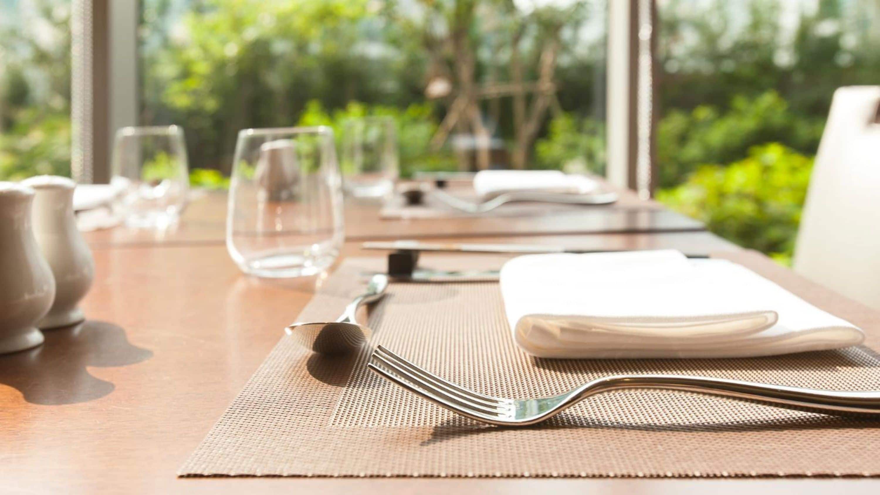 daily buffet breakfast (krw 28000 per person)