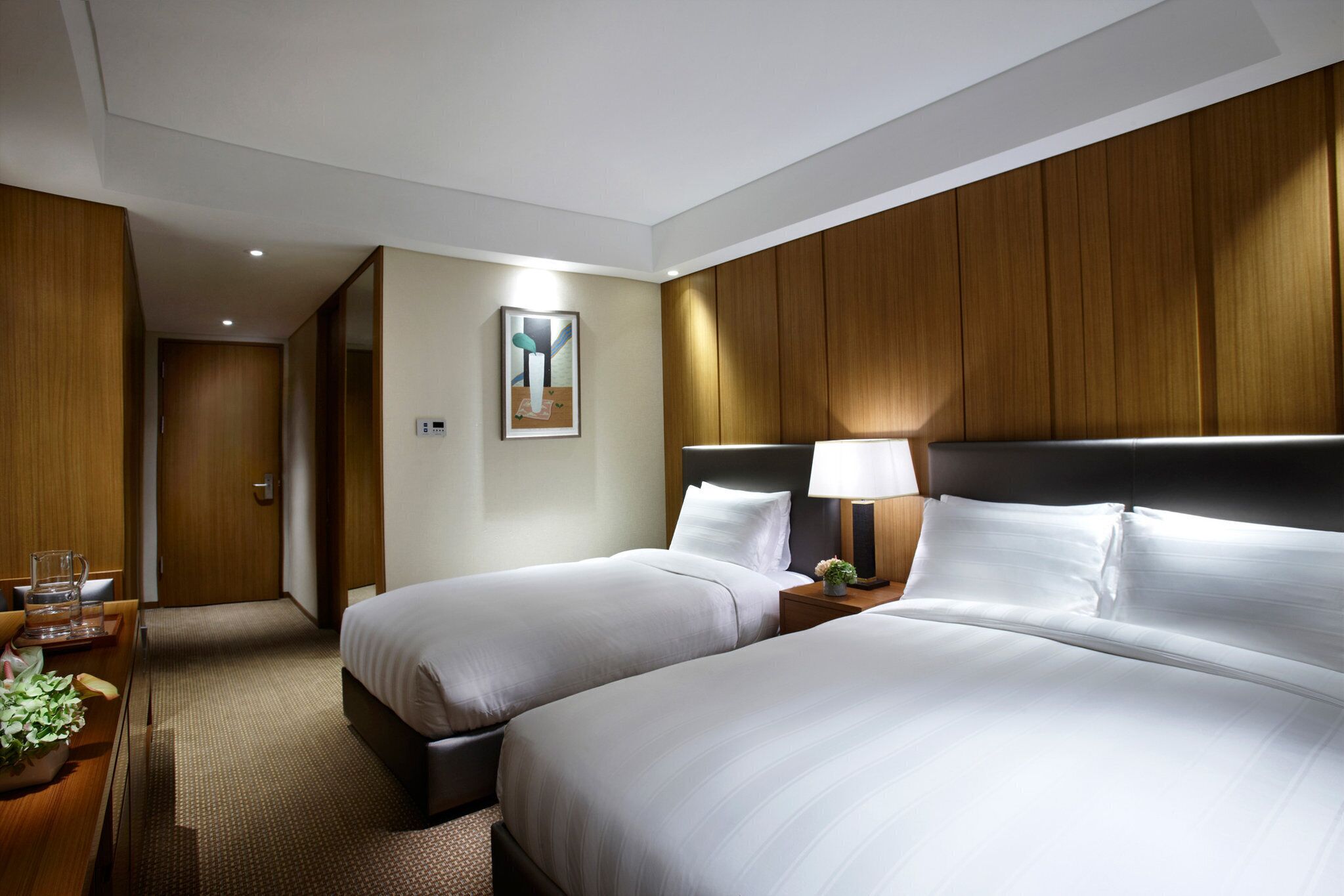 premium bedding, in-room safe, desk, free wifi