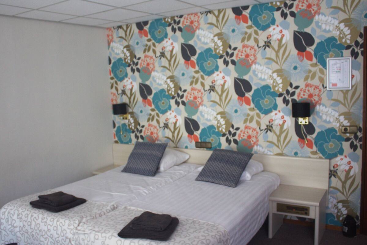 Family Room, Multiple Beds | Free WiFi, bed sheets