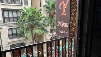 Rollaway beds, free WiFi